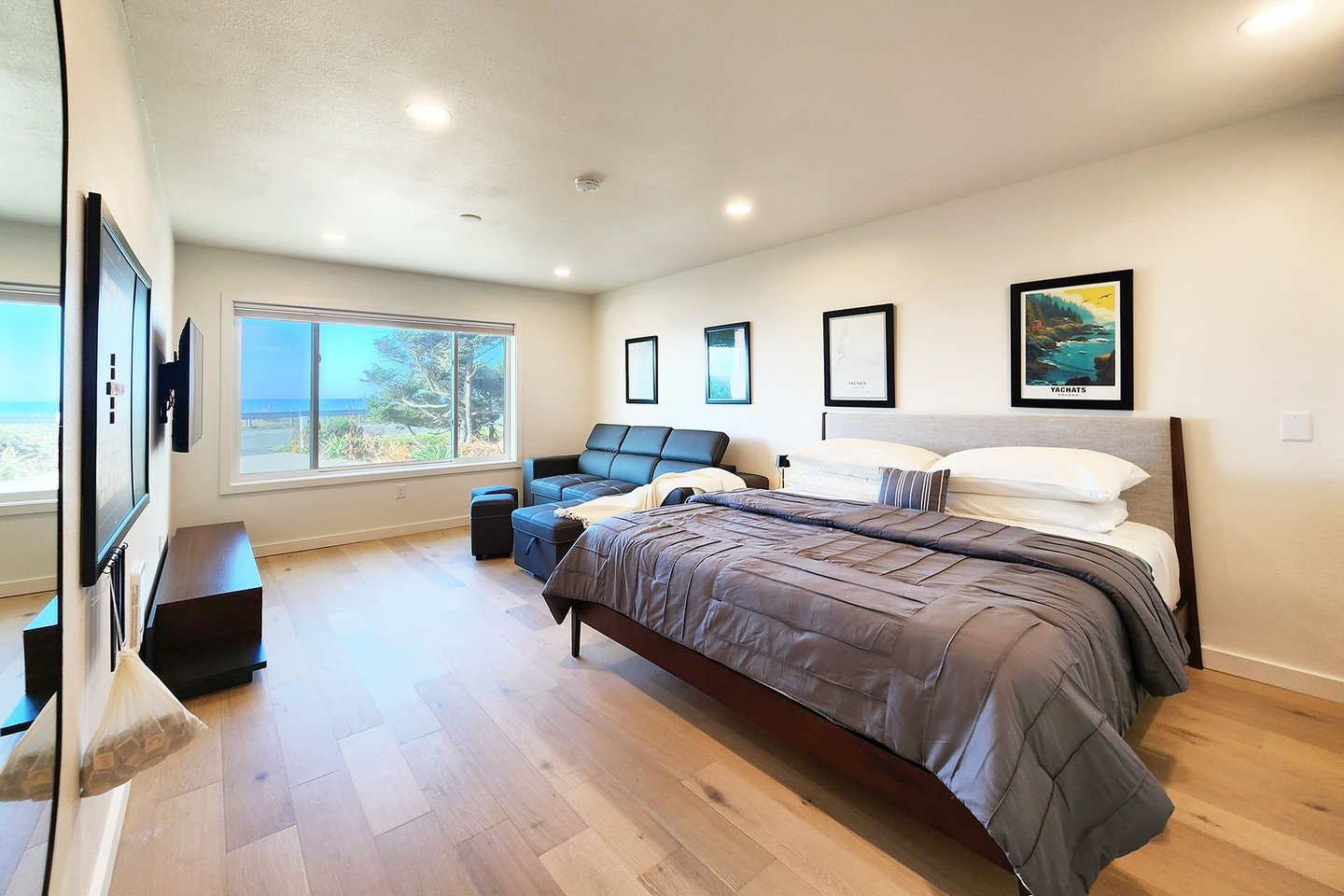 Large bedroom with sitting area is the third bedroom.