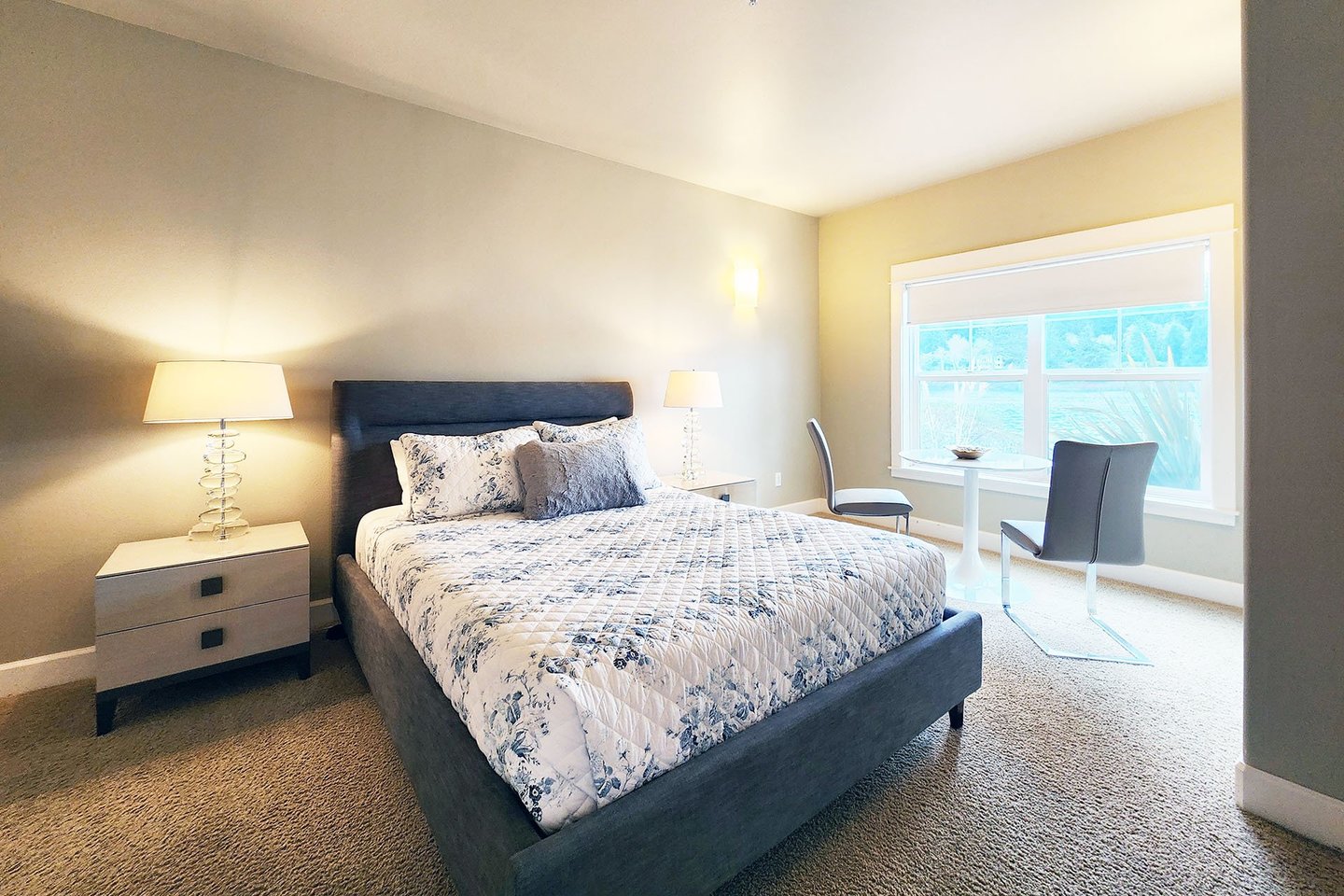 Second bedroom with queen bed and river views!