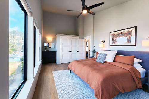 Large primary bedroom with king bed upstairs!