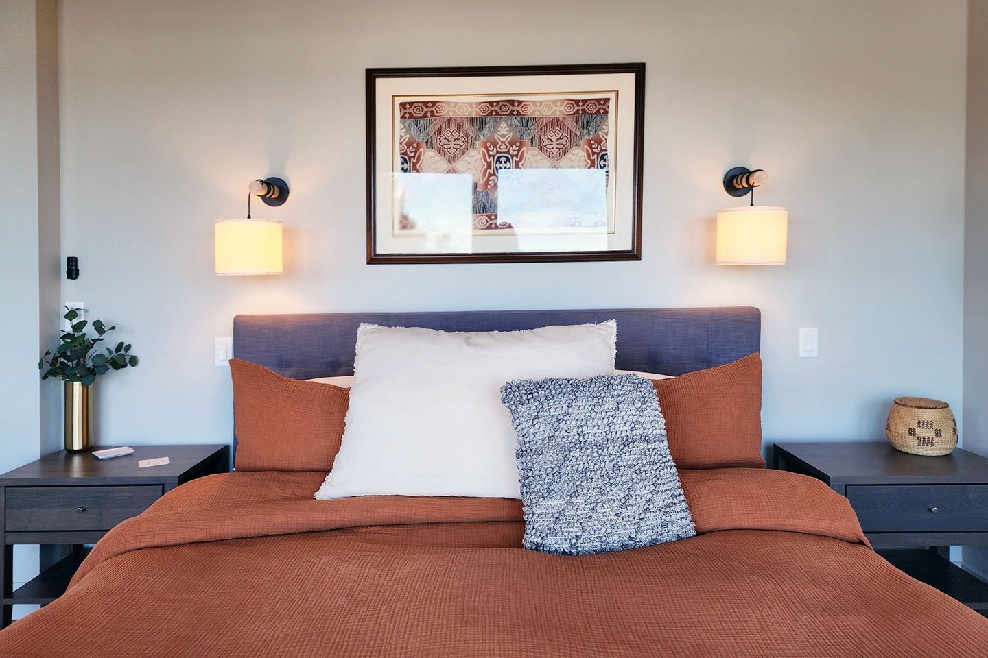 Comfy king bed to relax in after a busy day!