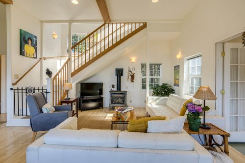 Watch a little television and cozy up to the gas fireplace (winter only).
