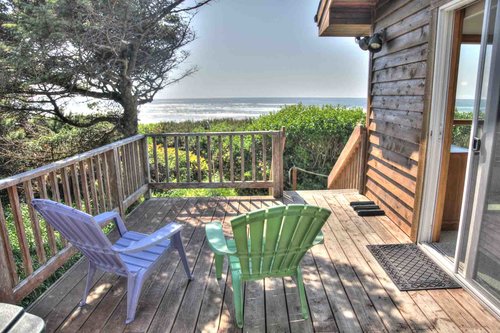 Very private home with a lovely ocean view deck, an ideal spot for relaxation.