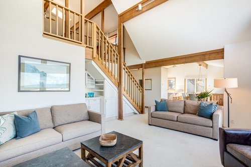Relax and enjoy the comforts of Pacific Vista.