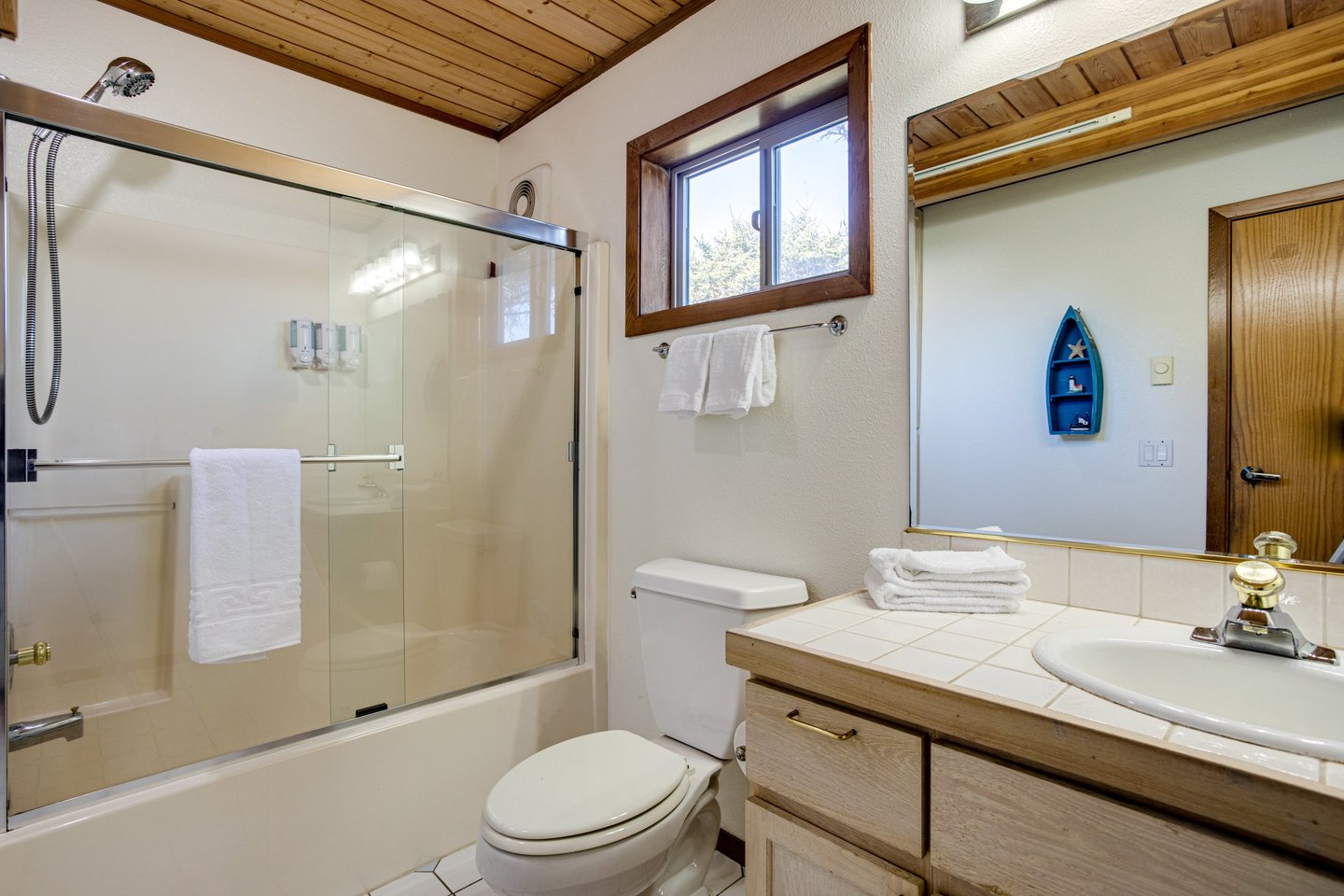 Downstairs bathroom for the two bedrooms to share.