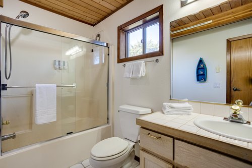 Downstairs bathroom for the two bedrooms to share.