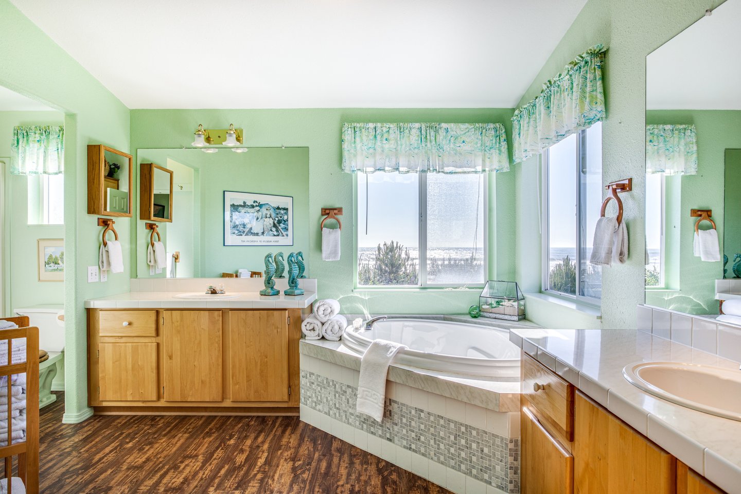 Master bath with luxurious soaking tub.