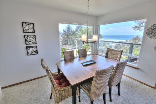 A better spot to dine on the coast, you'll not be able to imagine.