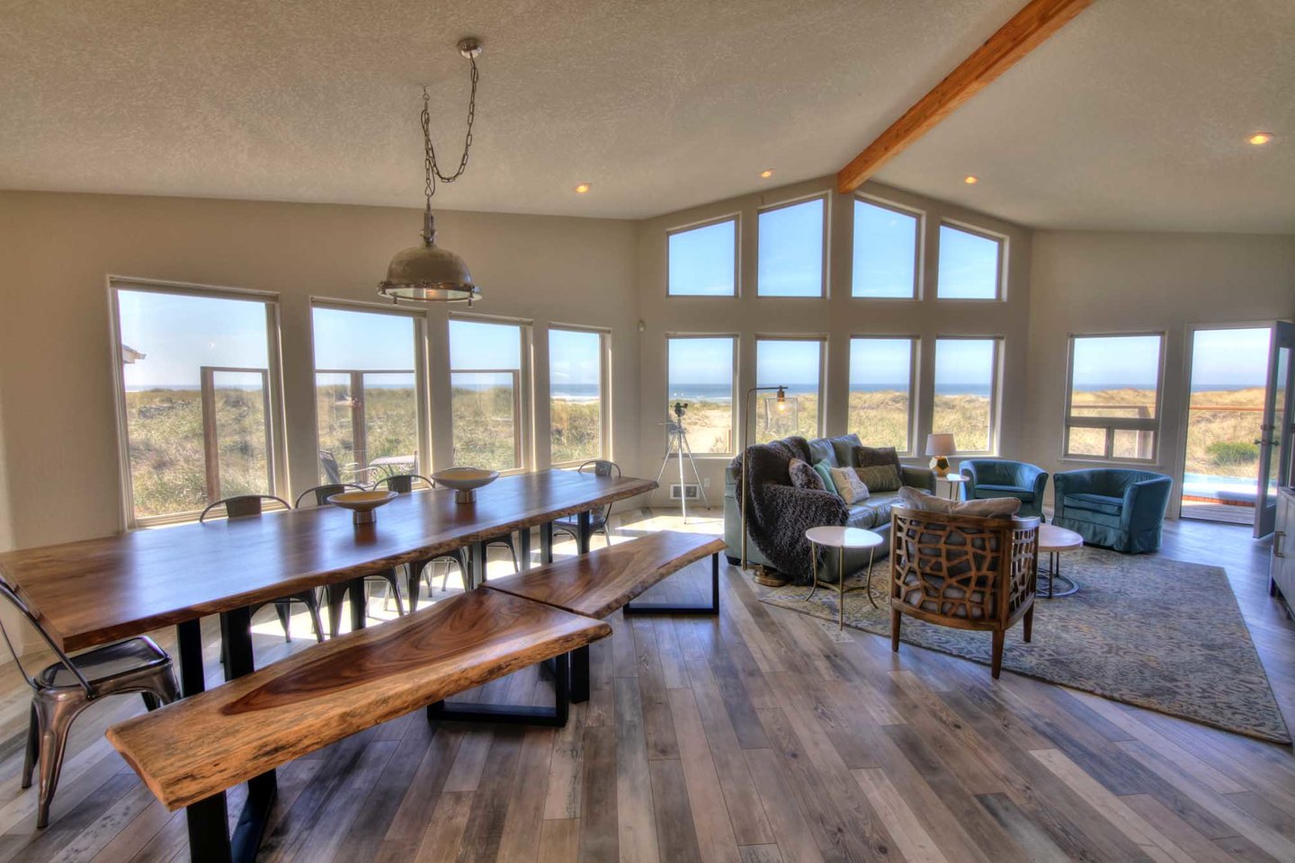 An open floor plan brings the fantastic views to the entire great room.