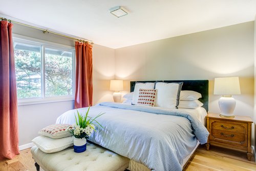 This bedroom has a king bed that can be split into two twins with prior notice!