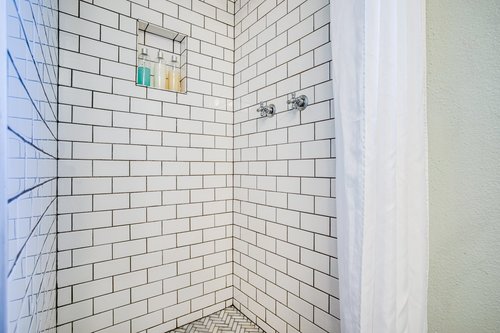 Refresh in the modern shower.
