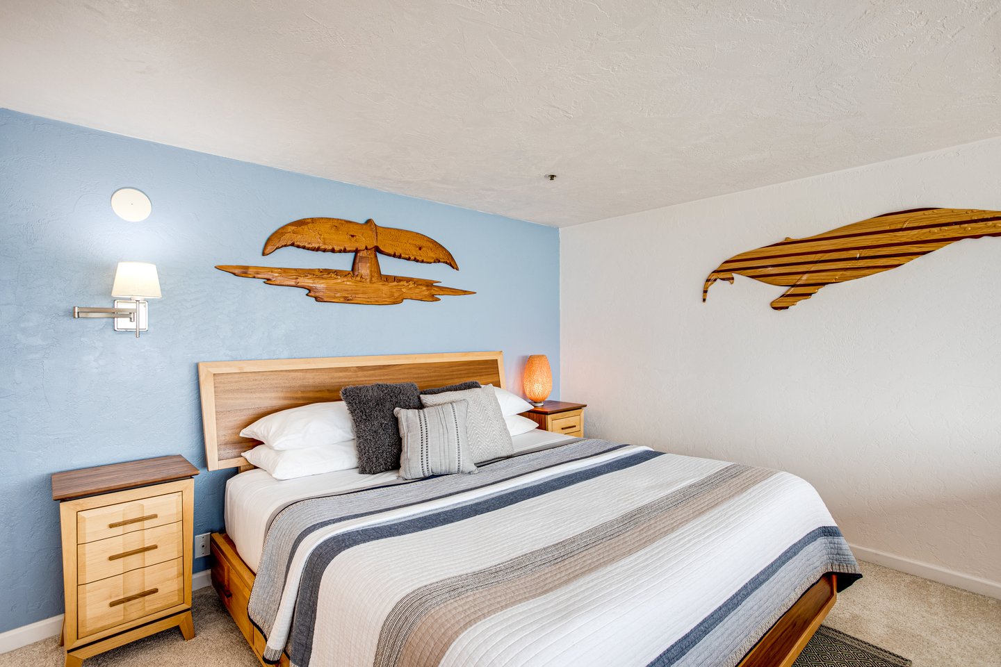 King-sized comfort and a neutral palette and high-quality bedding.