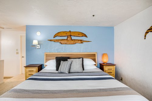 Modern furnishings adhere  to the quiet  tranquill design aesthetic.