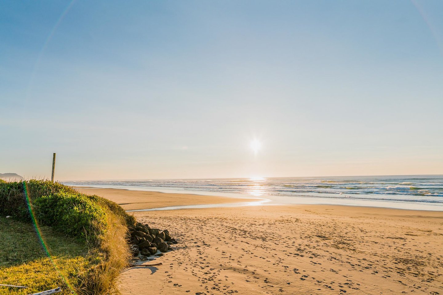 Just steps from the house you will find miles and miles of sandy beach to stroll along and find your own treasures and tokens from the ocean to take home as mementos of your Oregon Coast visit.