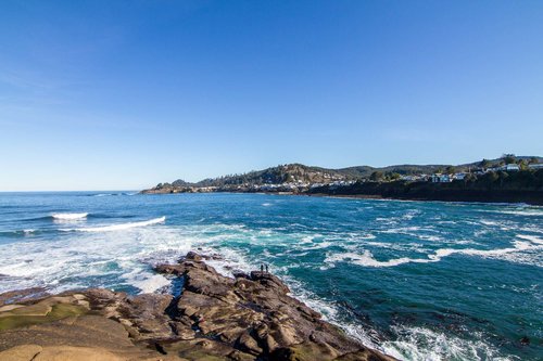 Basalt rocks and crashing waves make for fantastic photo opportunities.