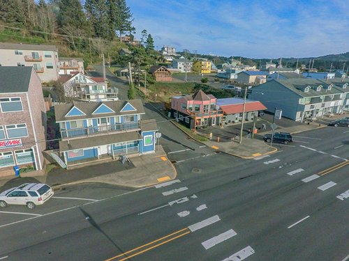 Wonderful Depoe Bay studio to enjoy what the little town has to offer.