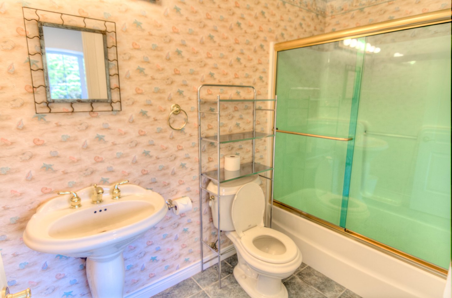 Second Floor Shared Bath