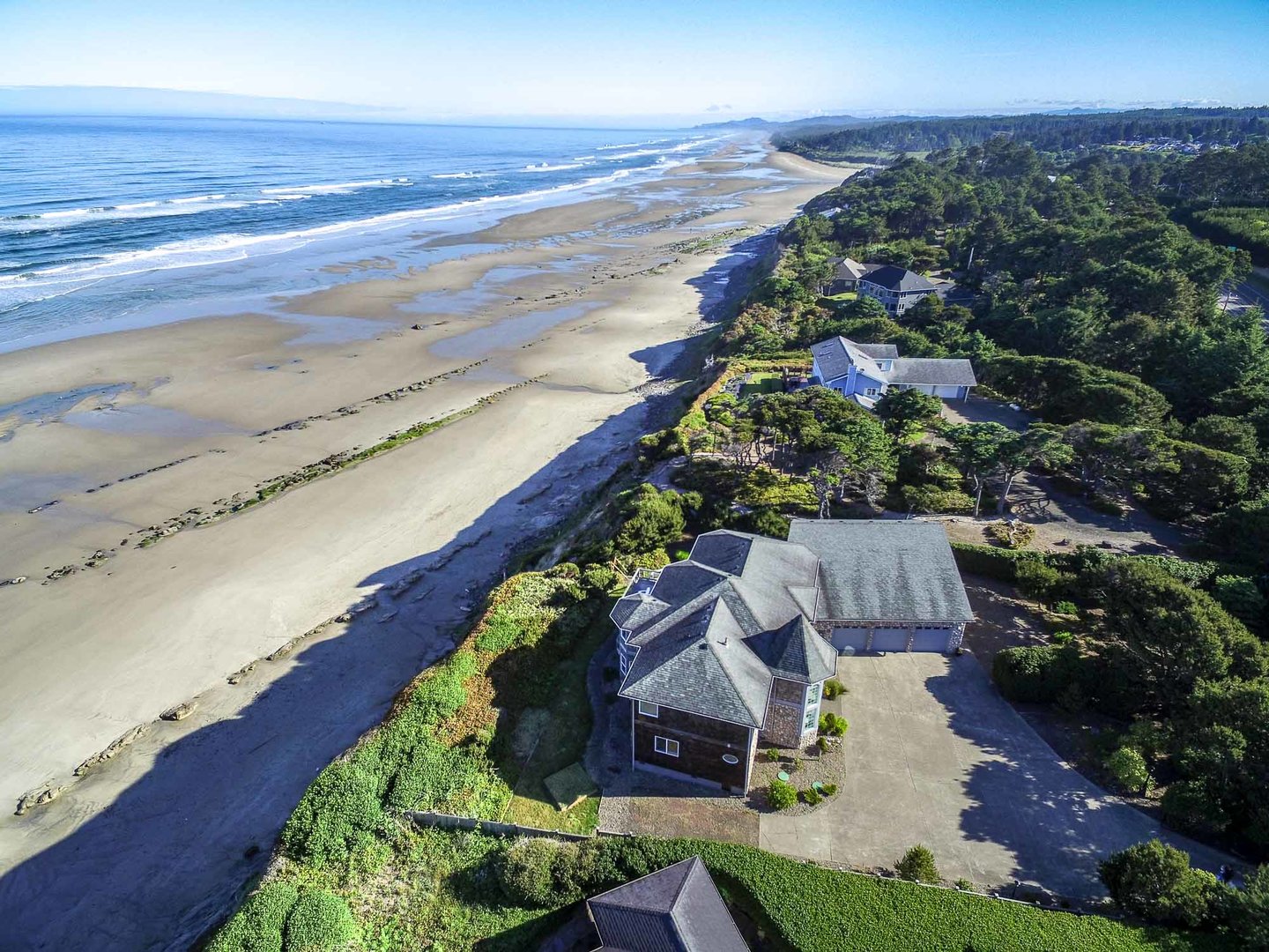 Amazing vistas up and down the beach!