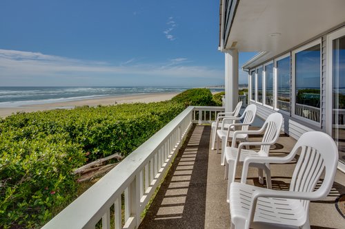 Watch the ocean waves from the comfort of the deck.
