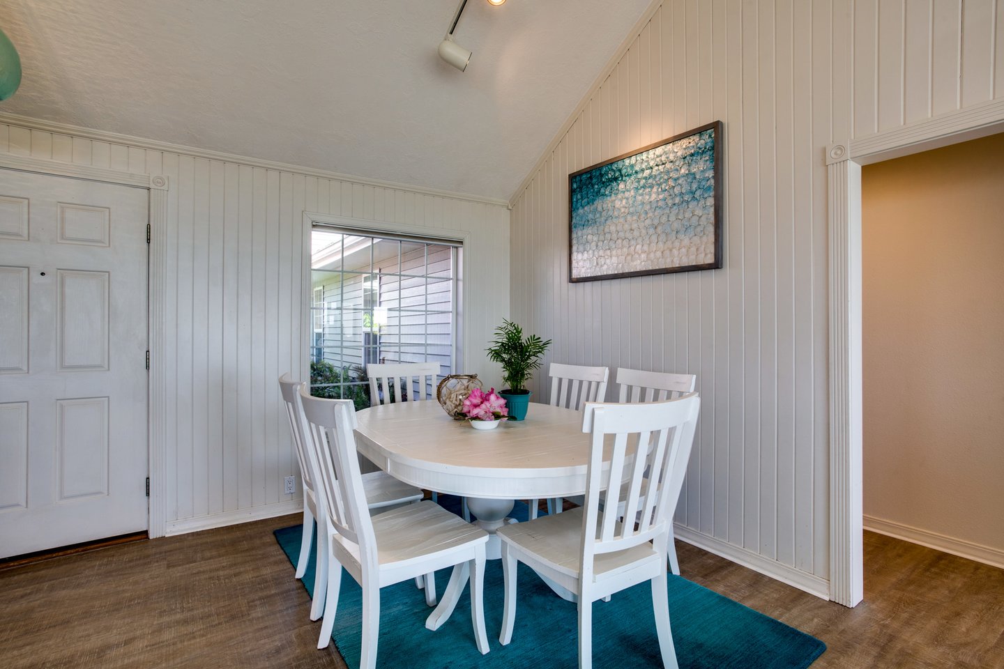 Cozy table for games or puzzles.