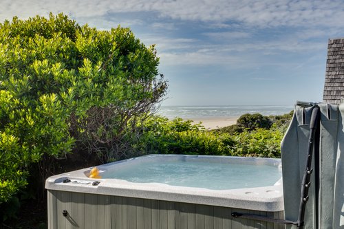 Soak away the hours while enjoying the view from the hot tub.