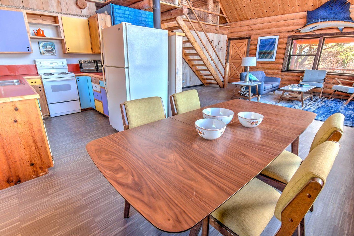 From the kitchen to the dining room, quick and easy service!