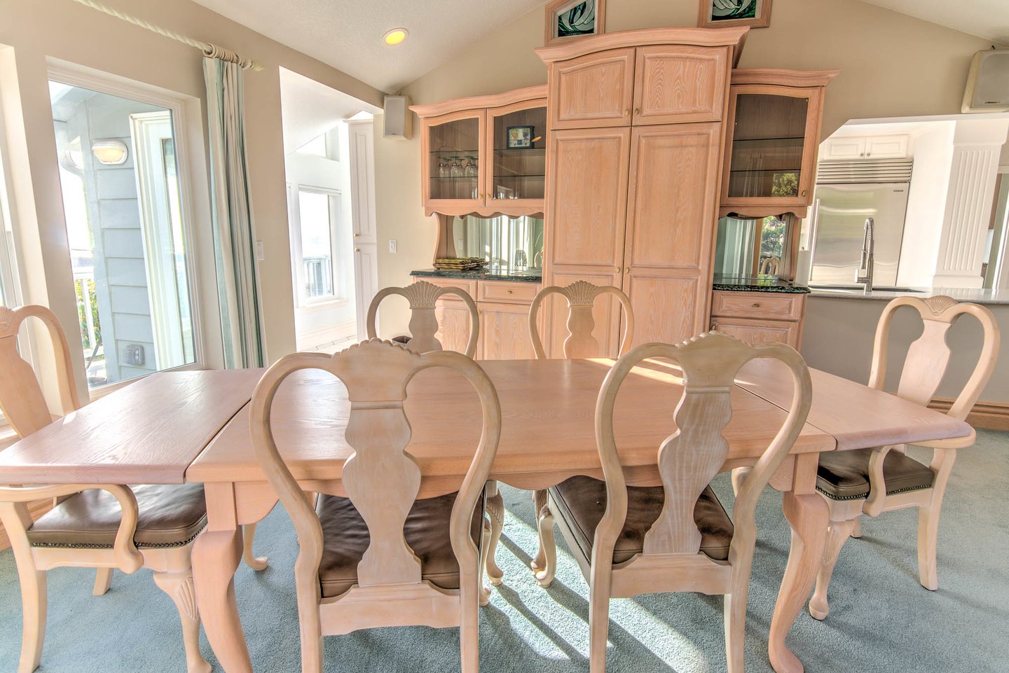 Easy access from the kitchen to the dining room.