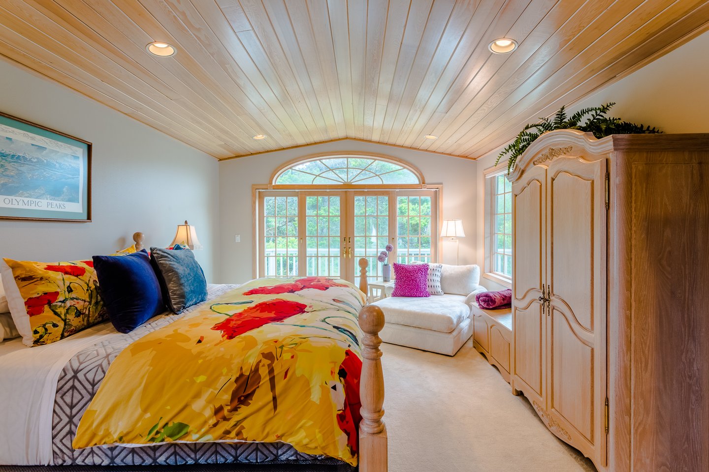 Second upstairs bedroom with an east facing balcony.