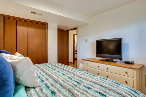 Watch your favorite late night television show or a great movie while relaxing in the king bed.