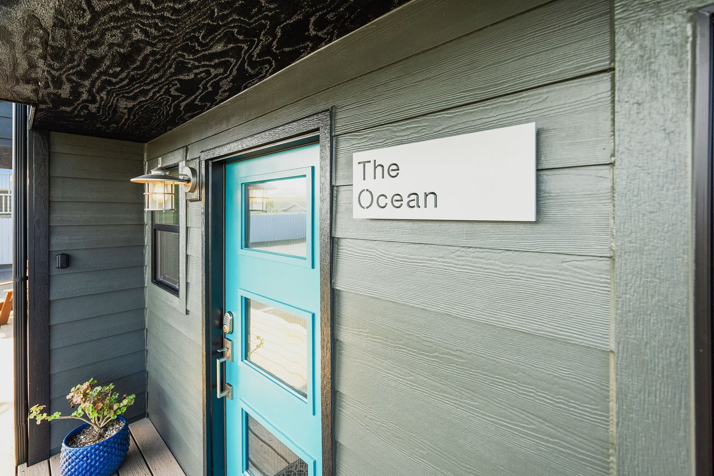 Welcome to The Ocean, part of ExplOREgon 4-plex.