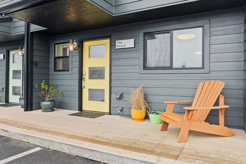 Welcome to The Beach, part of ExplOREgon 4-plex.