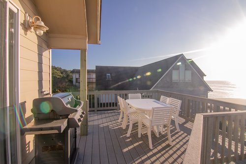 Take dinner outside and listen to the waves as you grill.
