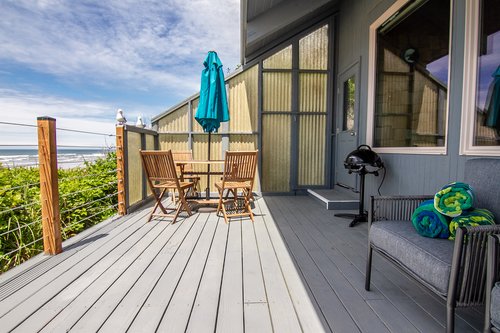Enjoy the outdoor table for a picnic like meal!
