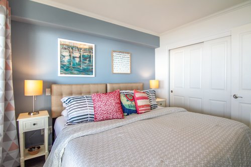 Another king bed downstairs can also be split into two twins with prior notice.