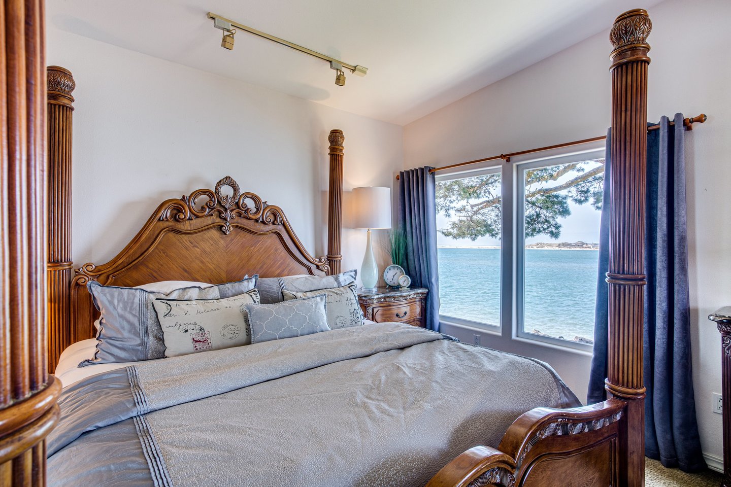 Enjoy the comfort of this king bed.