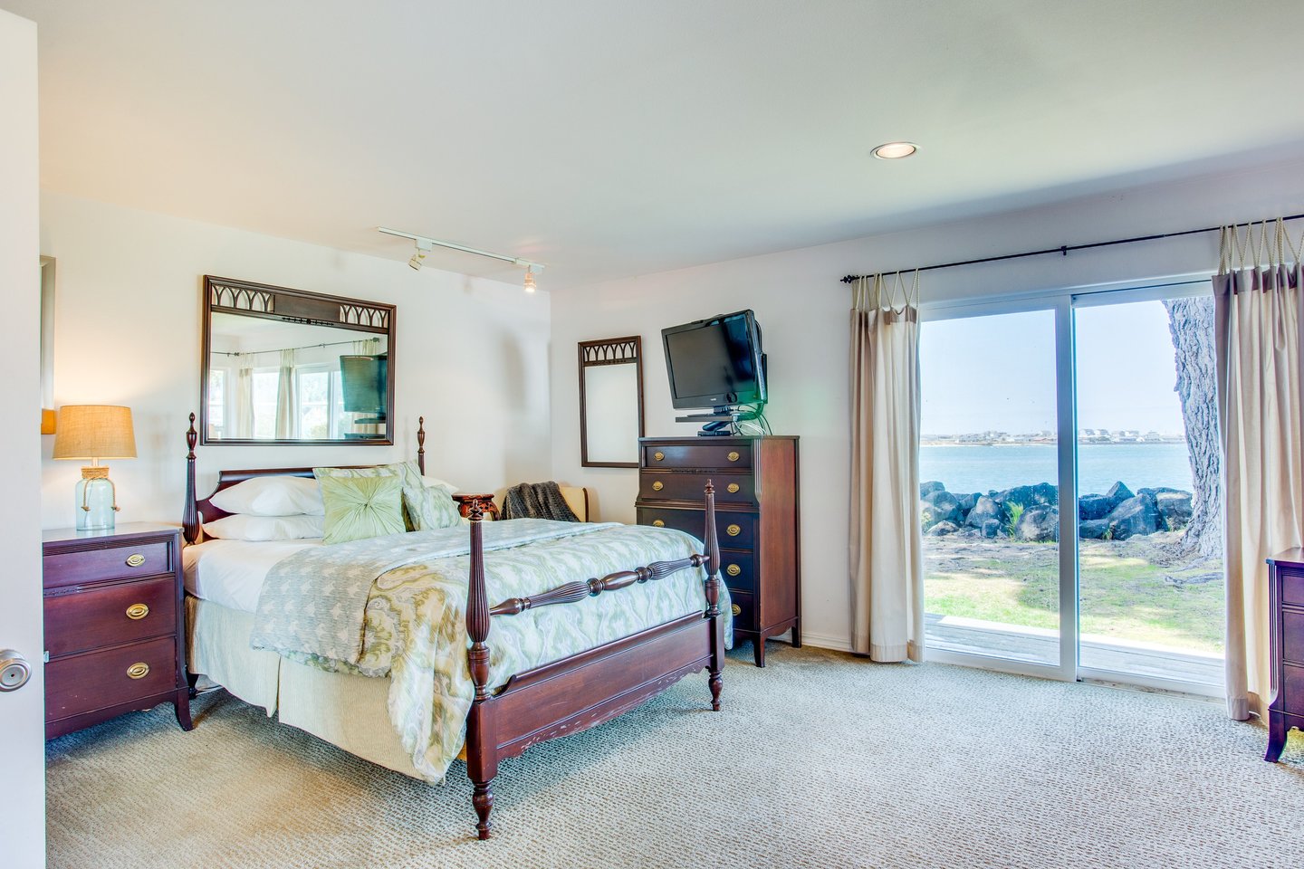 Listen to the sounds of the ocean lull you to sleep in this queen bed ensuite.