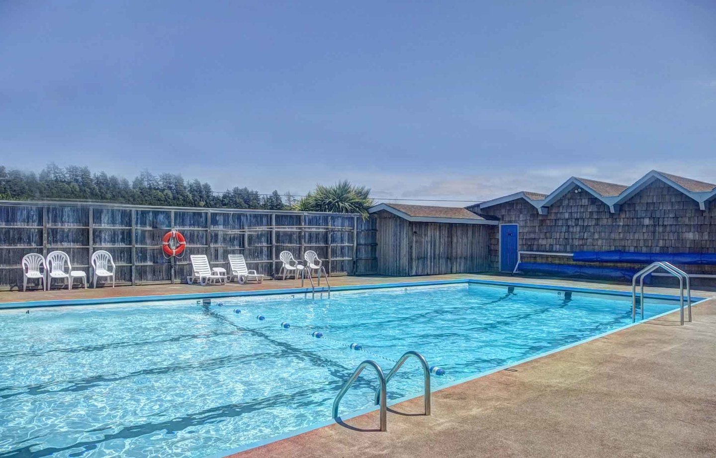 Bayshore Club pool is open seasonally.