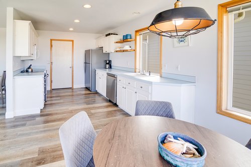 The family chef will love cooking dinner in the well-appointed kitchen.