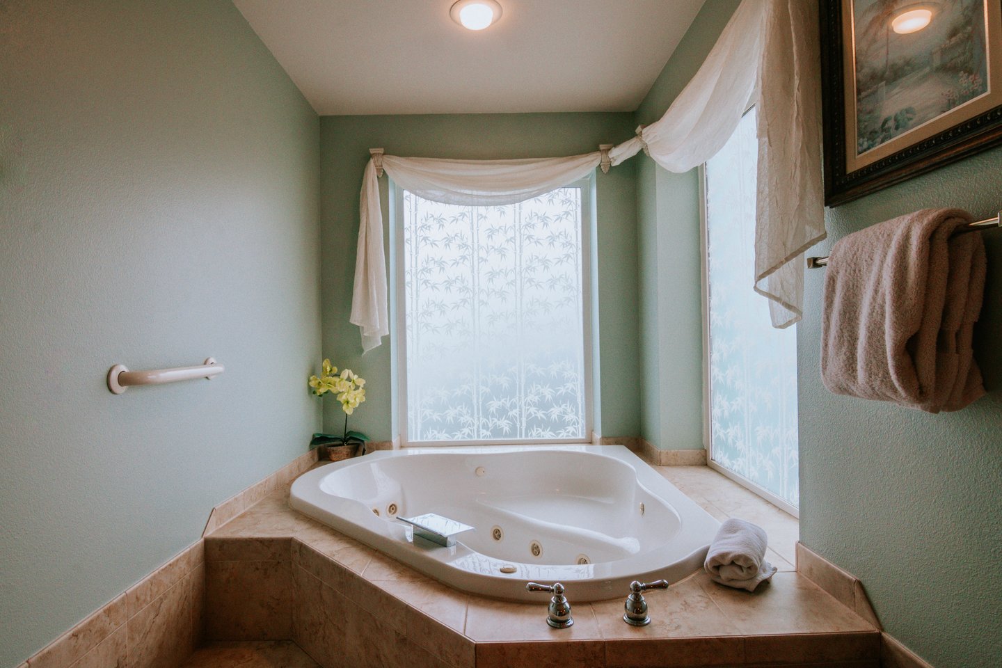 Immerse yourself for a soak in the large jacuzzi tub.