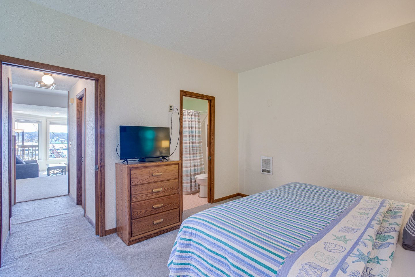 The ensuite bath is added privacy!