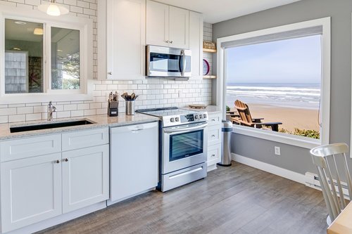 Cook with an unobstructed ocean view!