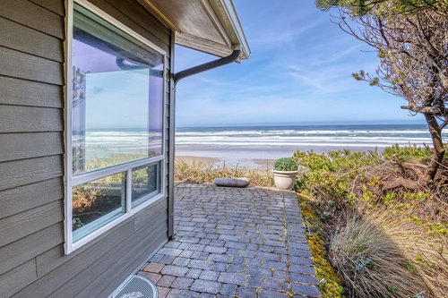 Relax into Seal Rock coastal vibes.