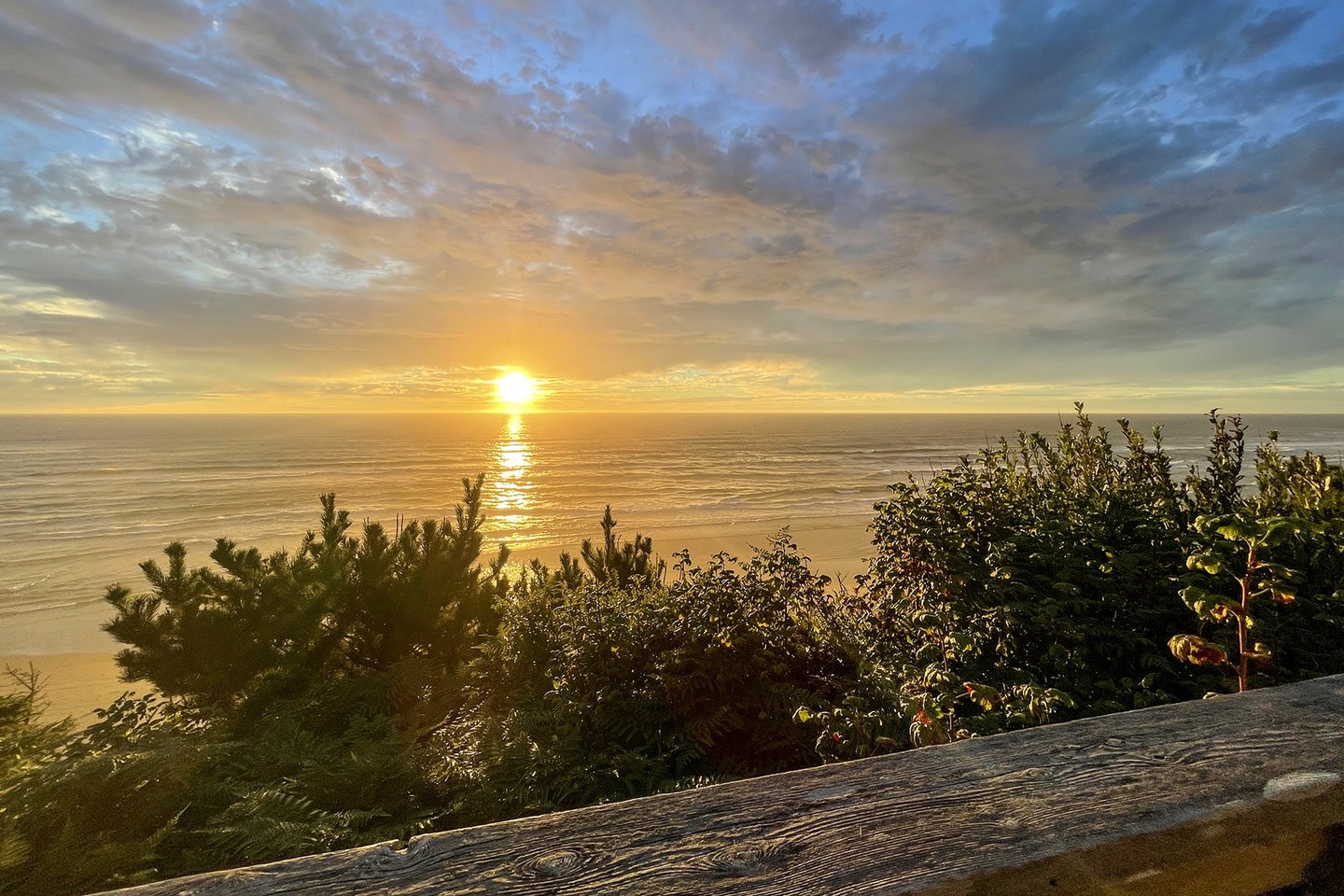 The sun sinks into the Pacific- call it another day!