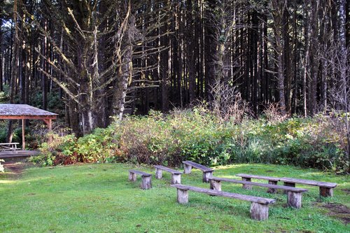 Large yard with extra seating
