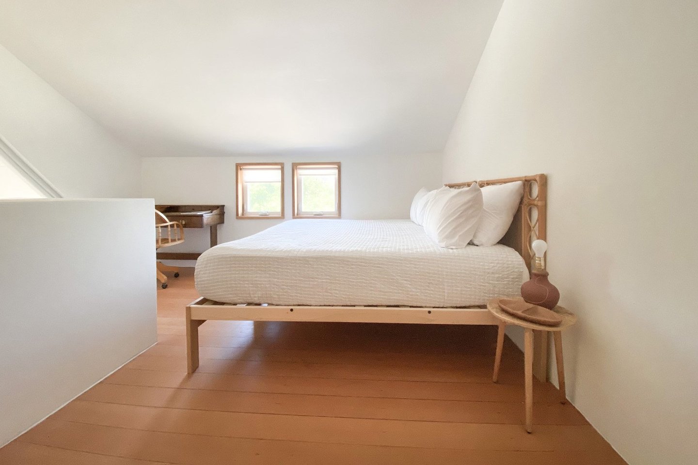 This loft sleeping space has a king bed that can be split into two twins.
