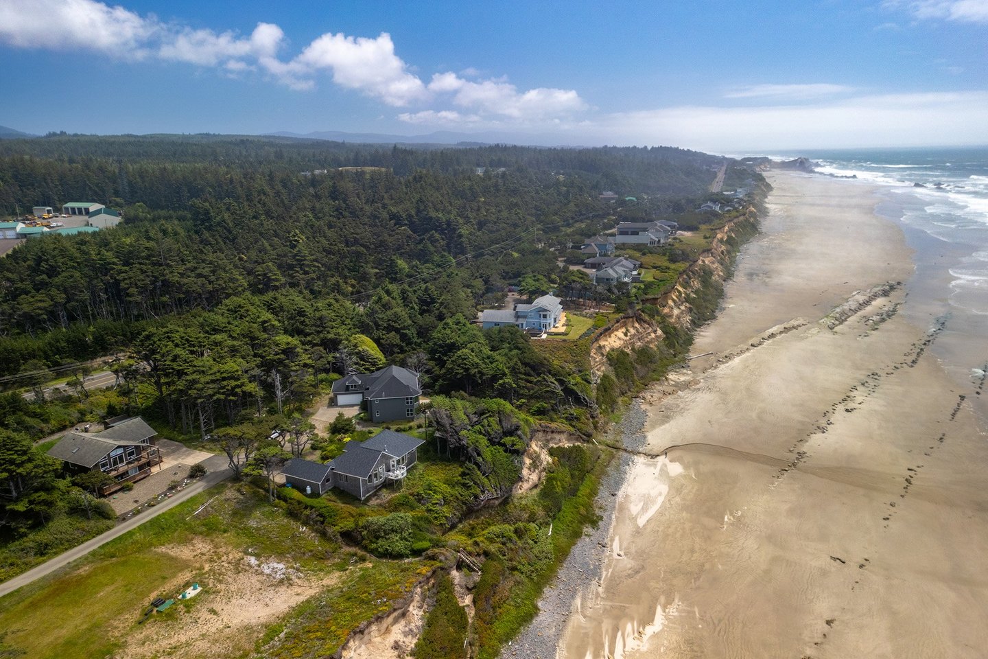 Southern view of the coastline of Seal Rock.