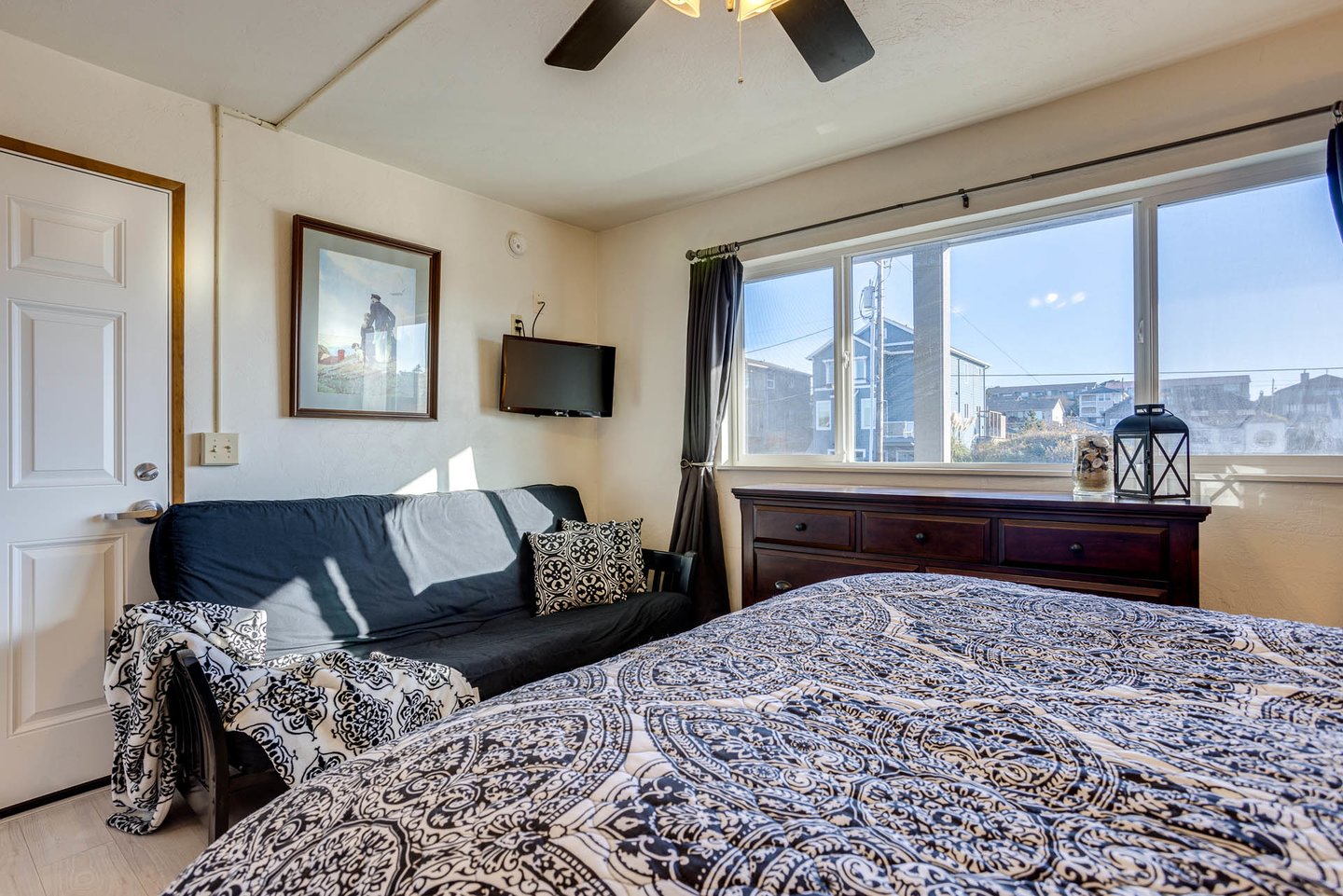 Extra futon in the bedroom.