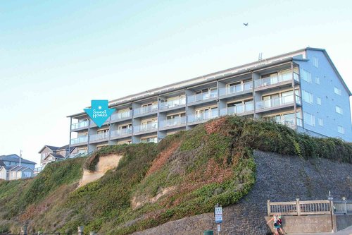 Perched up on a bluff gives this condo complex fantastic views of the ocean.