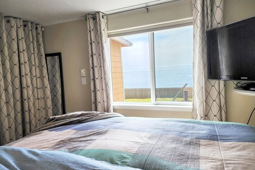 Wake up to ocean views!