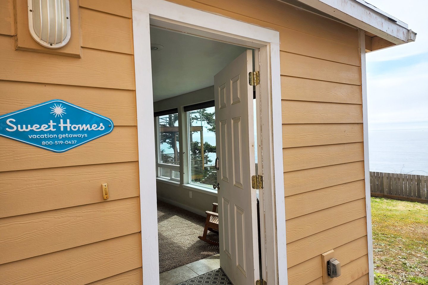 Welcome to Whale Watchers Point!