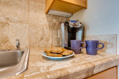 Perfect place to brew a coffee and sit and enjoy the tides of the ocean.